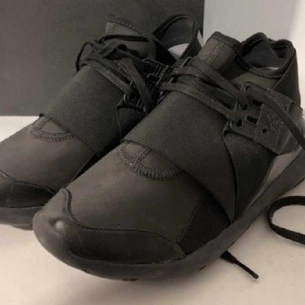 Y3 Qasa High triple black